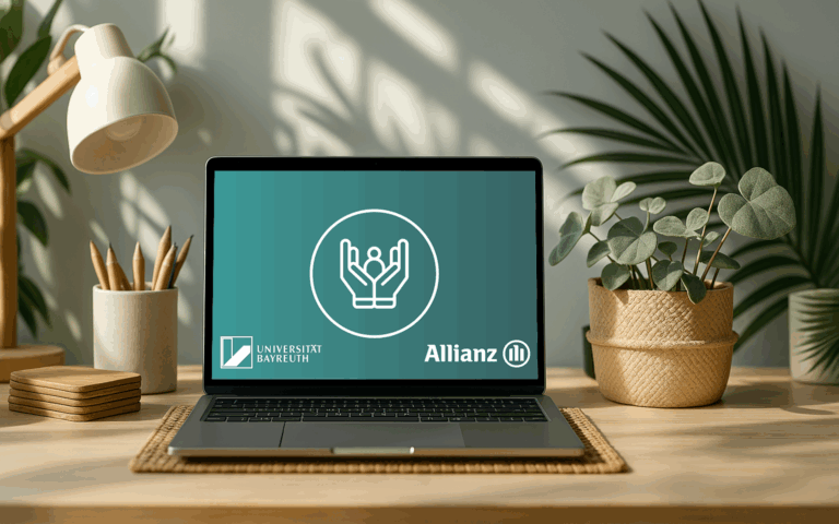 Laptop mit Auszeichnungsbild für soziale Verantwortung – Logos der Universität Bayreuth und der Allianz sichtbar.